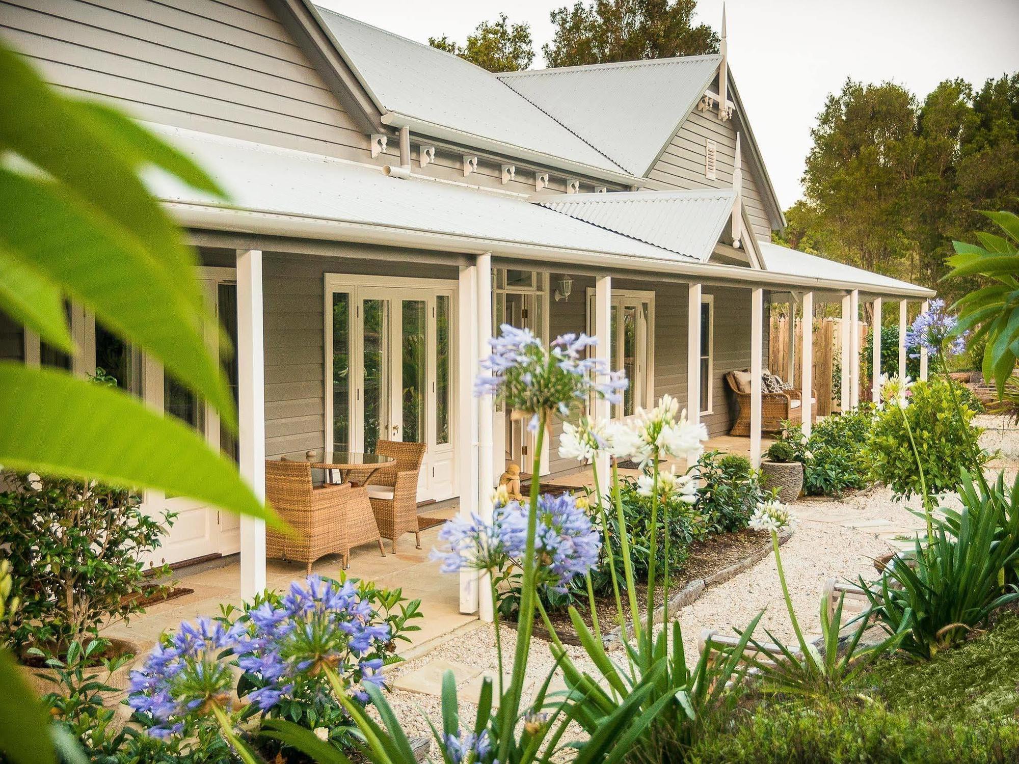 Abelia House Bed & Breakfast Byron Bay Exterior photo